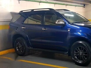 Sell Blue 2005 Toyota Fortuner in Pateros