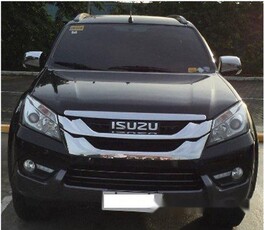 Selling Black Isuzu Mu-X 2017 Automatic Diesel