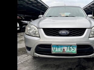 Selling Ford Escape 2013