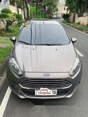 Selling Ford Fiesta 2015 Automatic Gasoline