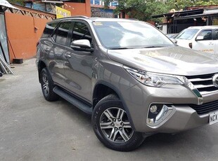 Selling Grey Toyota Fortuner 2017 Automatic Diesel at 27000 km