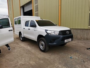 Selling Pearl White Toyota Hilux 2020 in Quezon City
