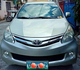Selling Silver Toyota Avanza in Quezon City