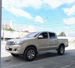 Selling Silver Toyota Hilux 2009 in Las Piñas