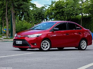 Selling Toyota Vios 2016