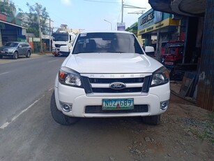 Selling White Ford Ranger 2010 in Manila