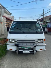 Selling White Mitsubishi L300 2012 in Las Piñas