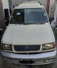 Selling White Toyota Revo 2000 in Pasig
