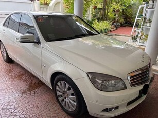 White Mercedes-Benz C200 2010 for sale in Quezon