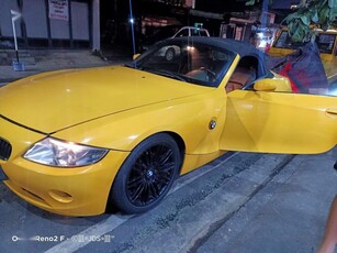 Yellow BMW Z4 2004 for sale in Taguig