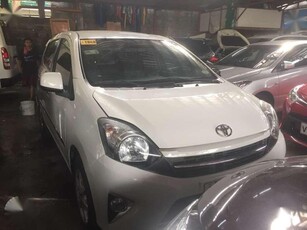 2015 TOYOTA Vios 10G Manual White color FOR SALE