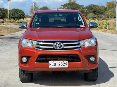 Selling Silver Toyota Hilux 2017 in Parañaque