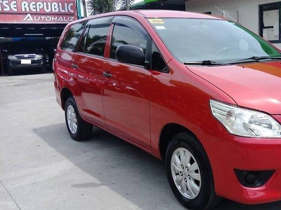 Red Toyota Innova 2013 at 83000 km for sale