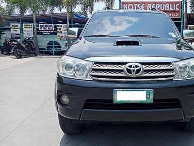 Selling Black Toyota Fortuner 2011 in Meycauayan