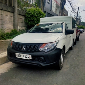 Selling White Mitsubishi L200 2019 in Manila