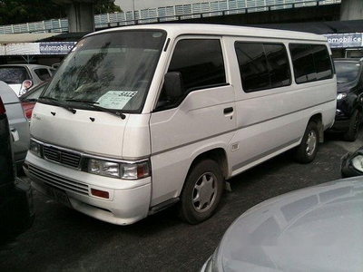 Well-maintained Nissan Urvan 2015 M/T for sale