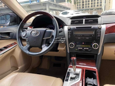 2013 Toyota Camry 2.5 V in Makati, Metro Manila