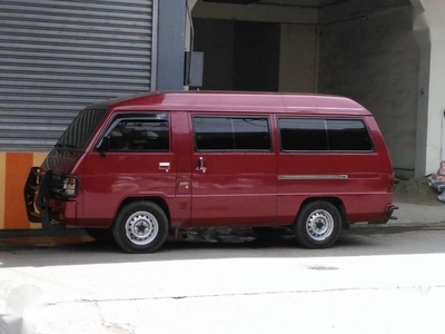 Mitsubishi L300 Versa Van 2003 MT Red For Sale