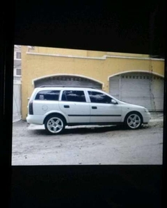 Opel Astra 2005 White SUV Fresh For Sale