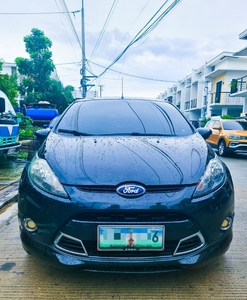 Selling White Ford Fiesta 2013 in Quezon City