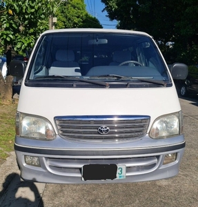 White Toyota Hiace 2003 for sale in Manual