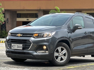 Pearl White Chevrolet Trax 2018 for sale in Automatic