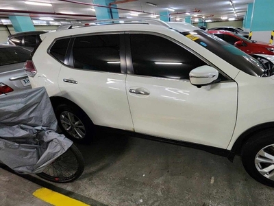 Selling Pearl White Nissan X-Trail 2015 in Quezon City