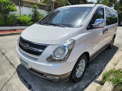 Selling White Hyundai Starex 2008 in Quezon City