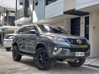 Selling White Toyota Fortuner 2019 in Quezon City