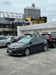 White Toyota Corolla altis 2014 for sale in Parañaque