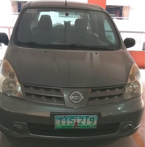Second-hand Nissan Livina 2011 for sale in Calumpit