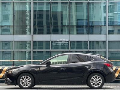 2016 Mazda 3 SkyActiv V Hatchback in Makati, Metro Manila