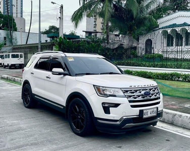 Pearl White Ford Explorer 2018 for sale in Automatic