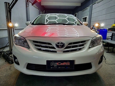 Sell Pearl White 2013 Toyota Altis in Manila