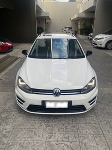 Sell White 2017 Volkswagen Golf in Quezon City