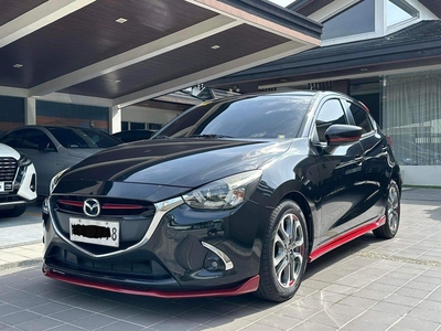 Sell White 2018 Mazda 2 in Mandaluyong