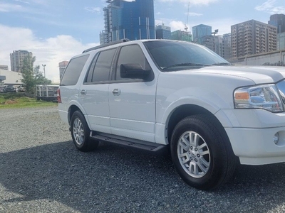 Selling White Ford Expedition 2011 in Pasig