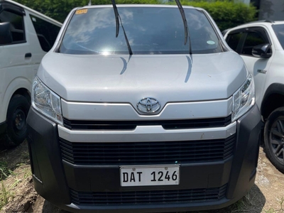 Selling White Toyota Hiace 2021 in Quezon City