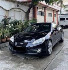 White Hyundai Genesis 2011 for sale in Manila