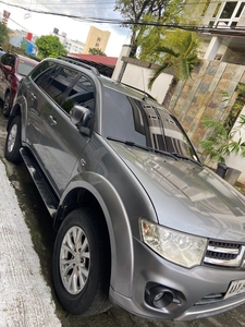 Sell Green 2014 Mitsubishi Montero sport in Quezon City