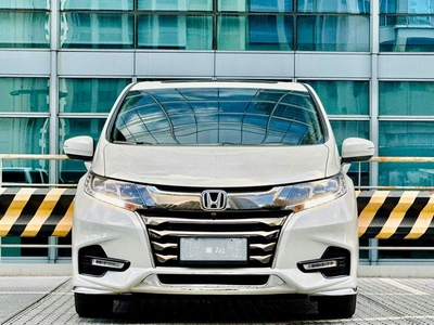Sell Pearl White 2018 Honda Odyssey in Makati