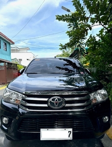 Sell White 2017 Toyota Hilux in Bacoor