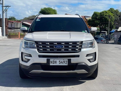 Selling White Ford Explorer 2016 in Parañaque