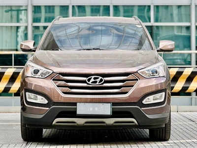 Selling White Hyundai Santa Fe 2013 in Makati
