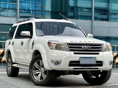 White Ford Everest 2013 for sale in Makati