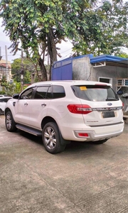 White Ford Everest 2018 for sale in