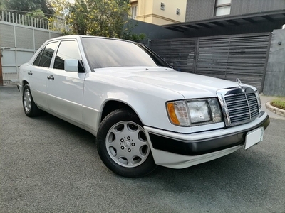 White Lexus IS 1988 for sale in Manila