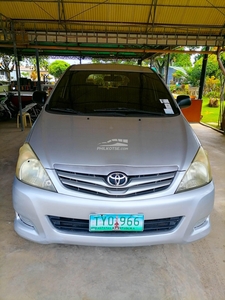 2011 Toyota Innova 2.0 J Gas MT in Lapu-Lapu, Cebu