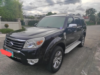 Black Ford Everest 2010 for sale in Manual