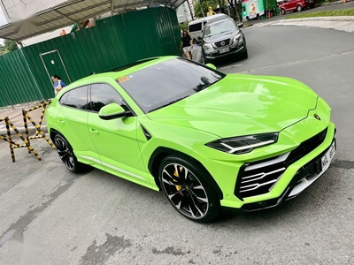 Green Lamborghini Urus 2021 for sale in Makati